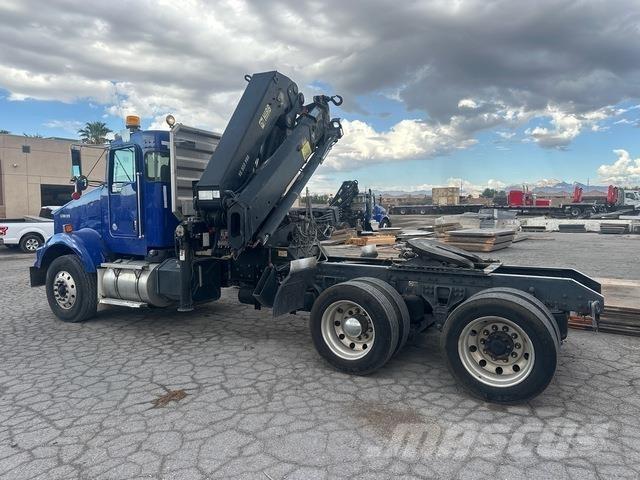 Kenworth T800 Smagās mašīnas ar celtni