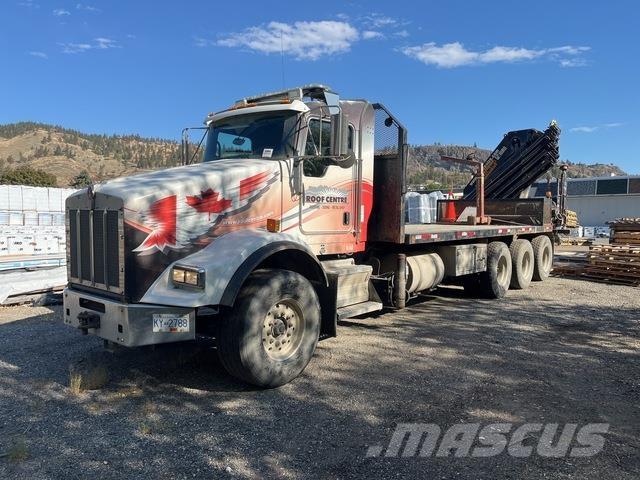 Kenworth T800 Smagās mašīnas ar celtni