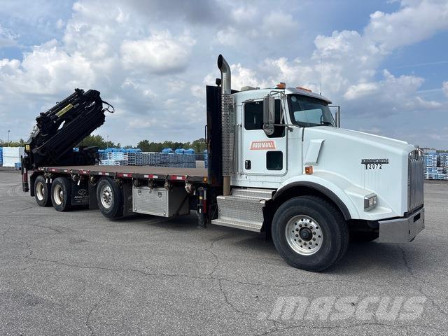 Kenworth T800 Smagās mašīnas ar celtni