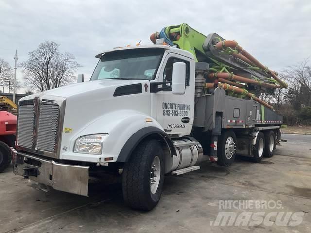 Kenworth T880 Kravas mašīna- betona sūknis