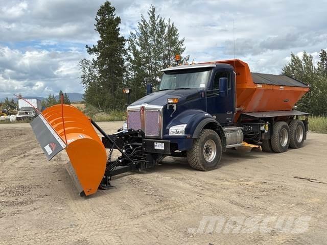 Kenworth T880 Sniega naži un tīrītāji