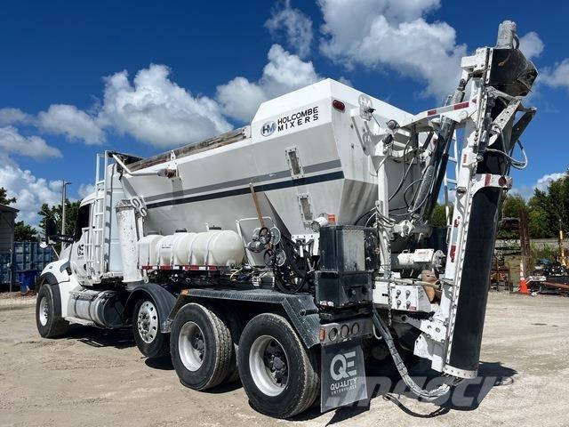 Kenworth T880 Betonvedēji