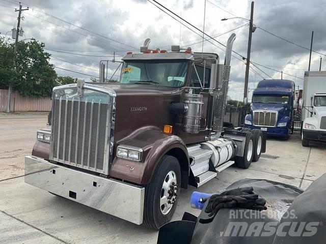 Kenworth W900 Vilcēji