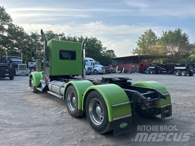 Kenworth W900 Vilcēji