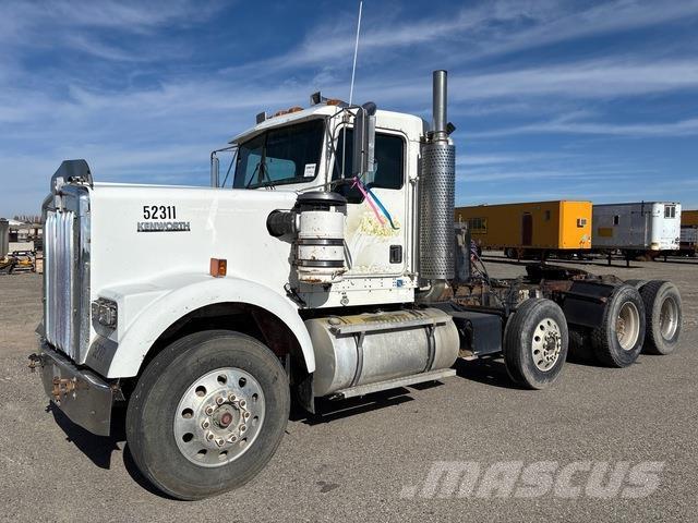 Kenworth W900B Vilcēji