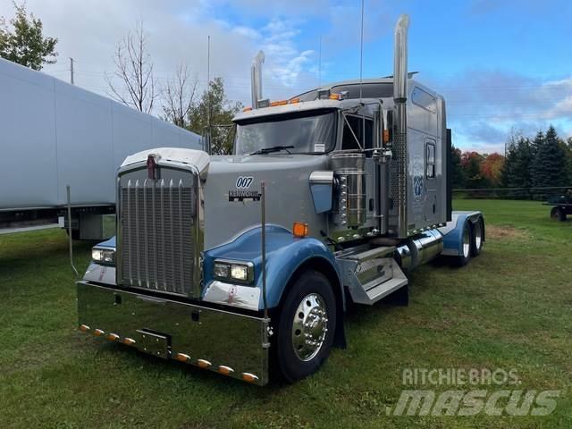 Kenworth W900L Vilcēji