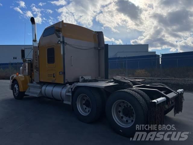 Kenworth W900L Vilcēji