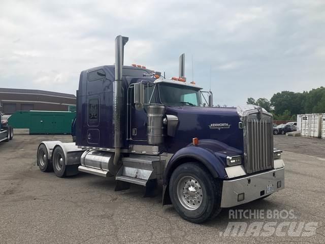 Kenworth W900L Vilcēji