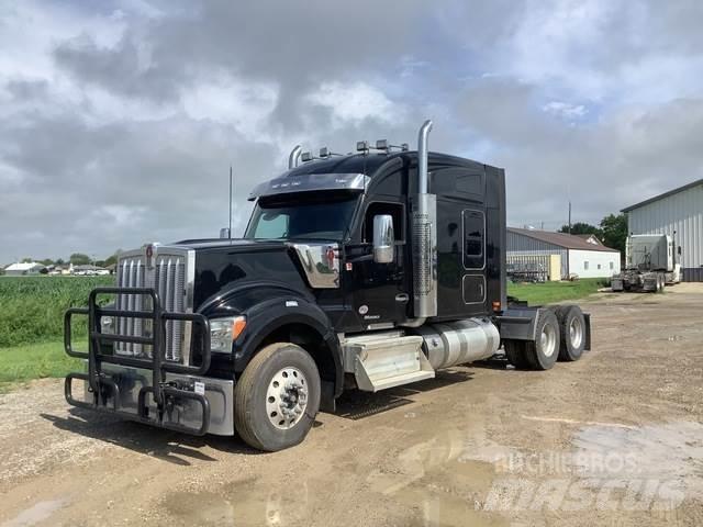 Kenworth W990 Vilcēji