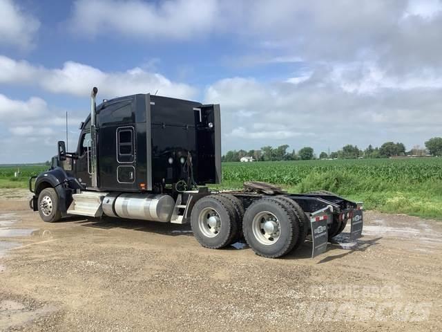 Kenworth W990 Vilcēji