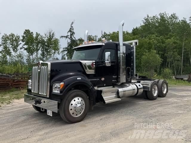 Kenworth W990 Vilcēji