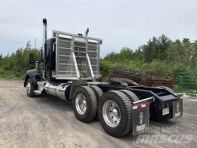 Kenworth W990 Vilcēji