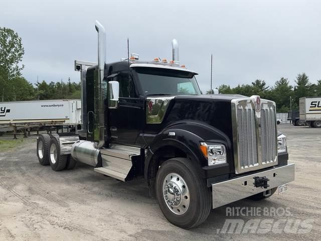 Kenworth W990 Vilcēji