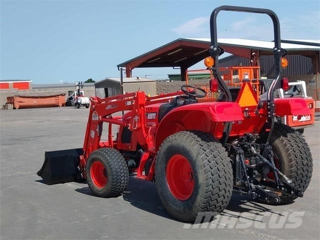 Kioti RX 7320 Kompaktie traktori