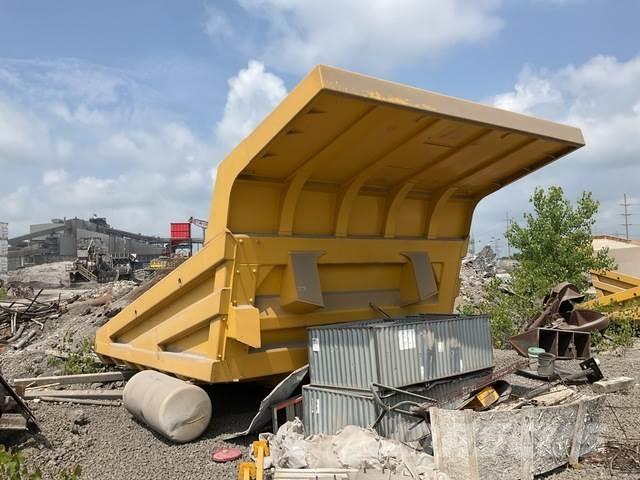 Komatsu  Furgons