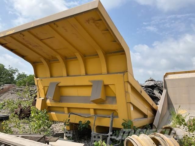 Komatsu  Furgons
