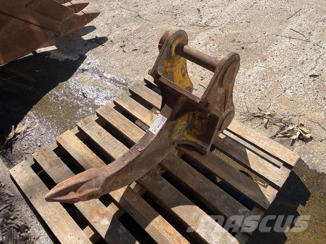 Komatsu  Skarifikatori