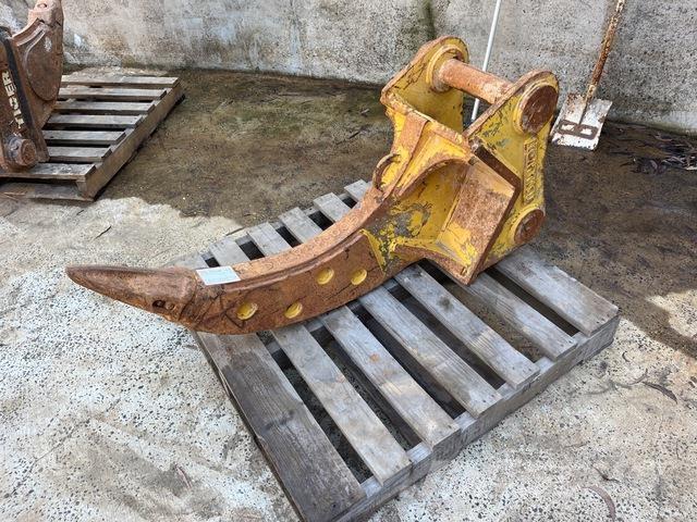 Komatsu  Skarifikatori