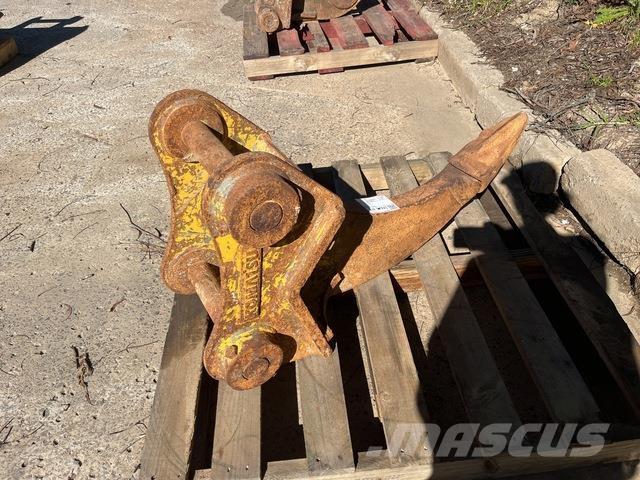 Komatsu  Skarifikatori