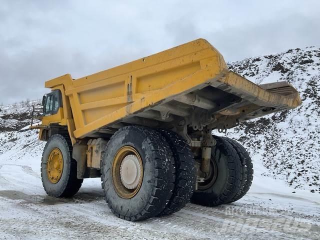 Komatsu 330M Artikulētie pašizgāzēji