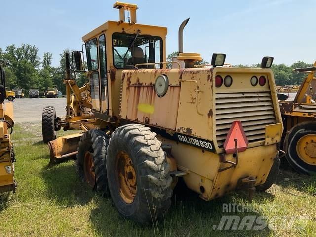 Komatsu 830B Greideri
