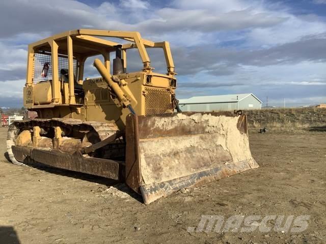 Komatsu D65E-6 Kāpurķēžu buldozeri