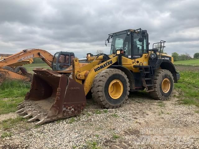 Komatsu WA380 Iekrāvēji uz riteņiem