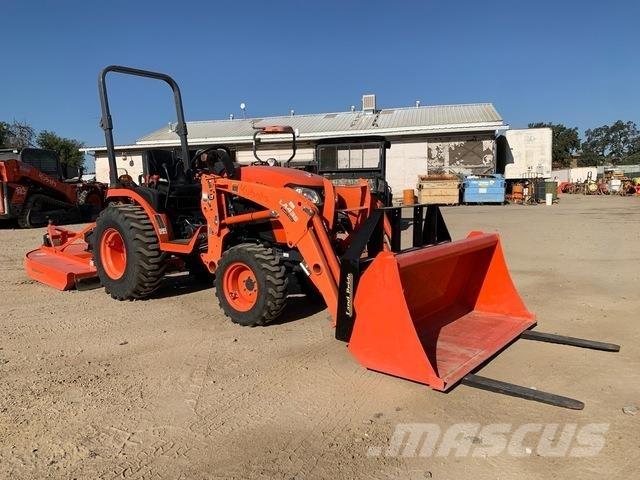 Kubota B2401DT Kompaktie traktori