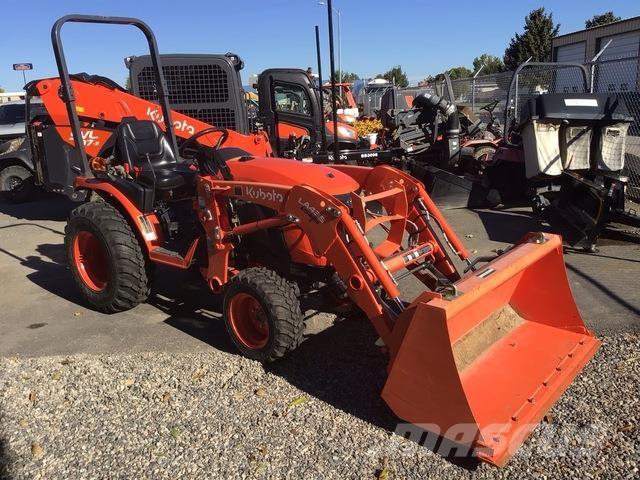 Kubota B2401DT Kompaktie traktori