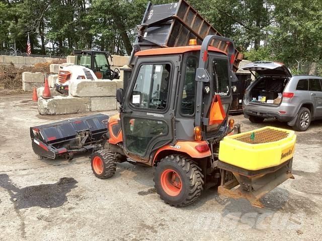 Kubota BX2380 Kompaktie traktori