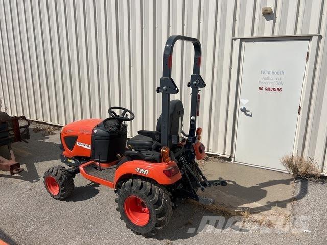 Kubota BX2380 Kompaktie traktori