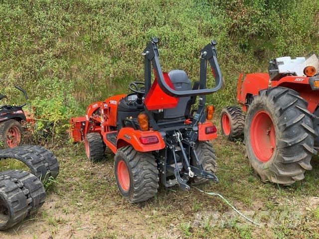 Kubota BX2380V Kompaktie traktori