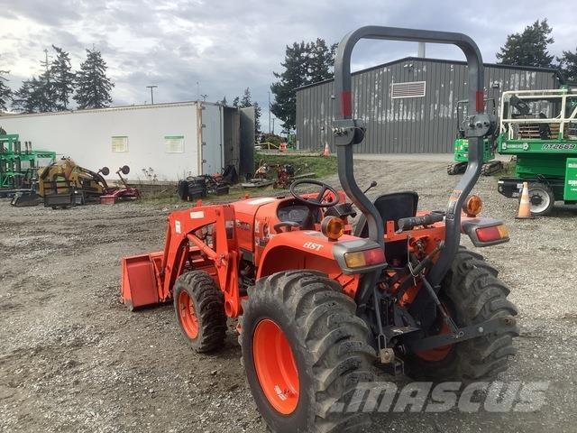 Kubota L2501 Kompaktie traktori