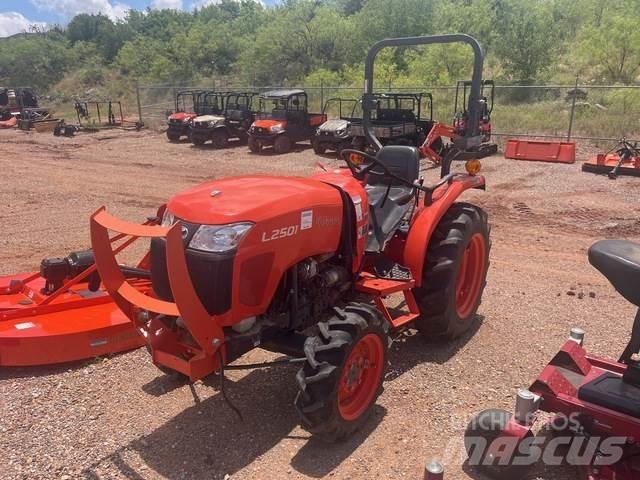 Kubota L2501DT Kompaktie traktori