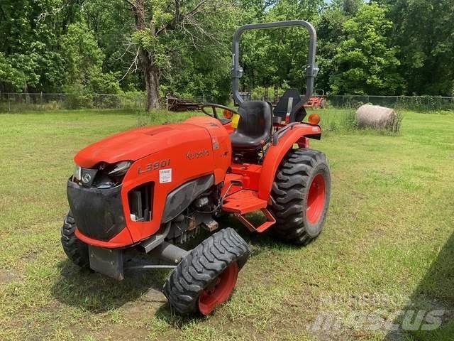 Kubota L3901DT Kompaktie traktori