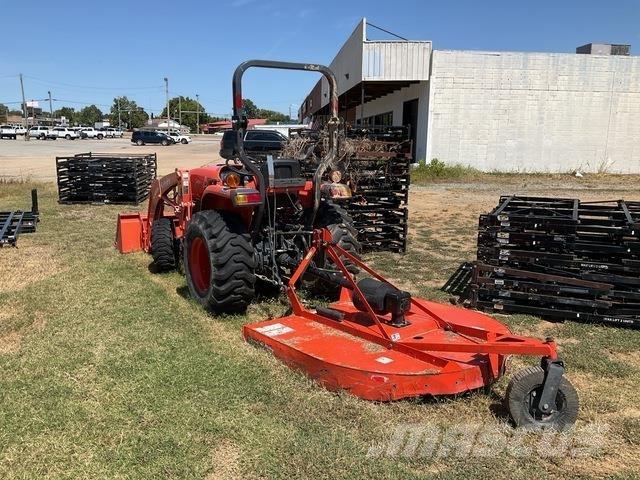 Kubota L3901DT Kompaktie traktori