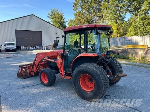 Kubota L5240 Kompaktie traktori