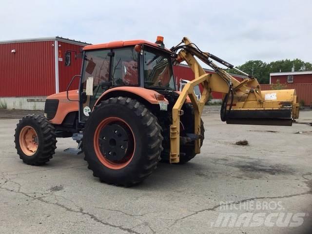 Kubota M105X Traktori