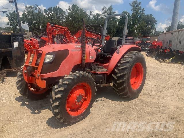 Kubota M6040DT Kompaktie traktori
