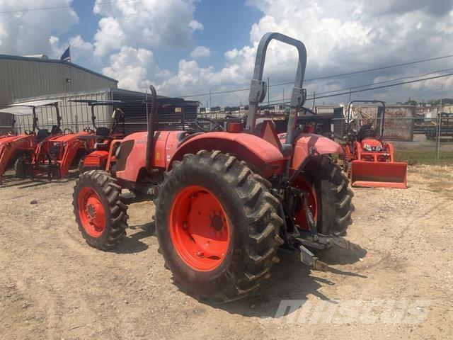 Kubota M6040DT Kompaktie traktori
