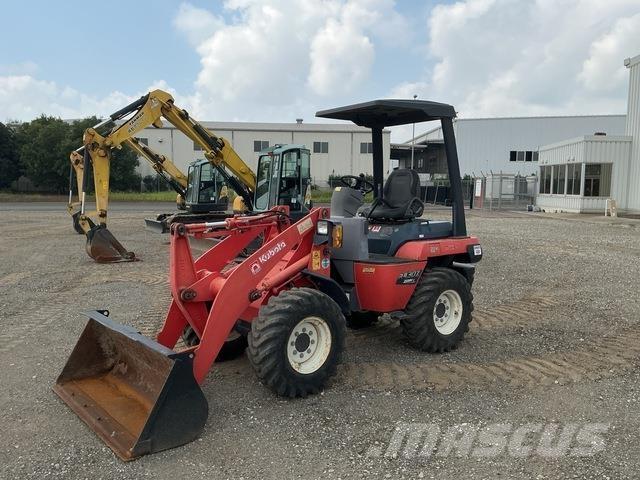 Kubota R430Z Iekrāvēji uz riteņiem