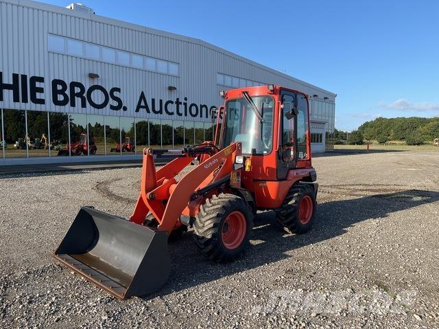 Kubota R530E Iekrāvēji uz riteņiem