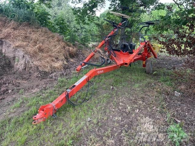 Kubota RA210CR Grābekļi un siena ārdītāji