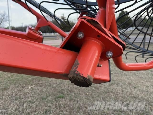 Kuhn SR110 GII Grābekļi un siena ārdītāji