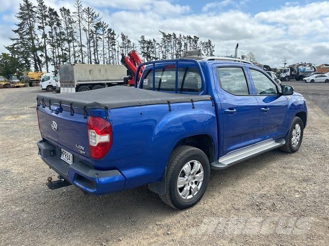 LDV T60 Vieglais kravas automobilis/izkraušana no sāniem