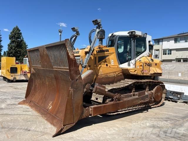 Liebherr 746 Kāpurķēžu buldozeri