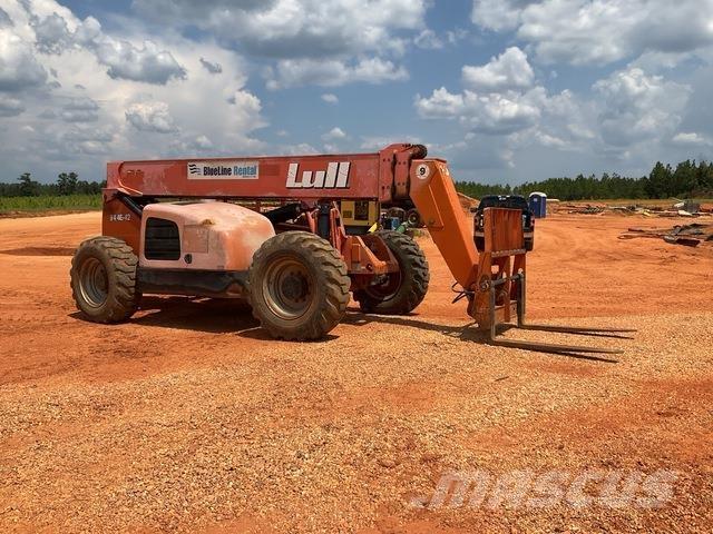 Lull 944E-42 Teleskopiskie manipulatori