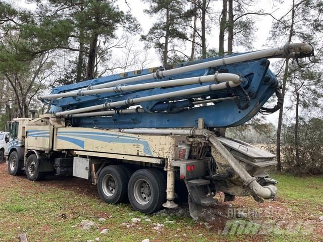 Mack 47M Kravas mašīna- betona sūknis