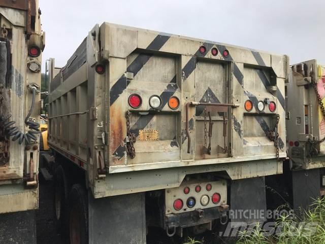 Mack 700 Sniega naži un tīrītāji