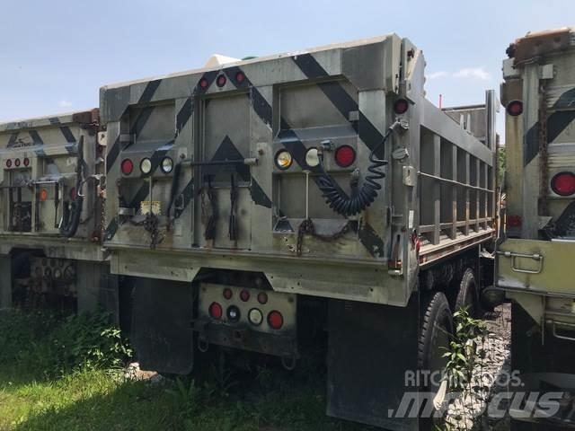 Mack 700 Sniega naži un tīrītāji